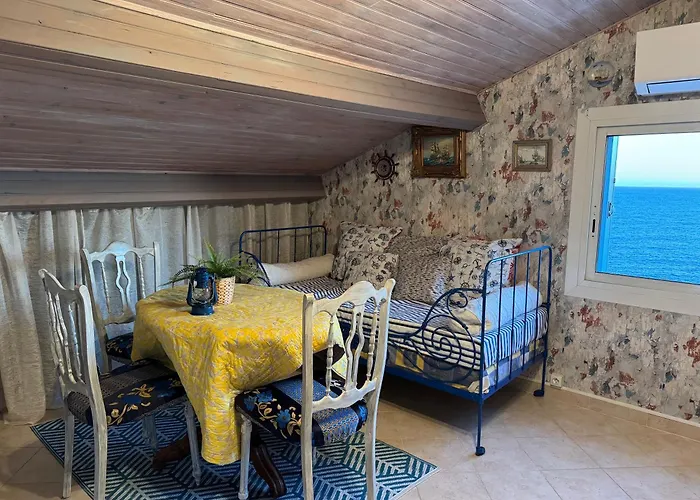 Elisabeth Saint-raphael Villa *
